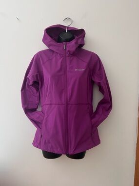 Columbia Women's Hooded Softshell Jacket - Magenta